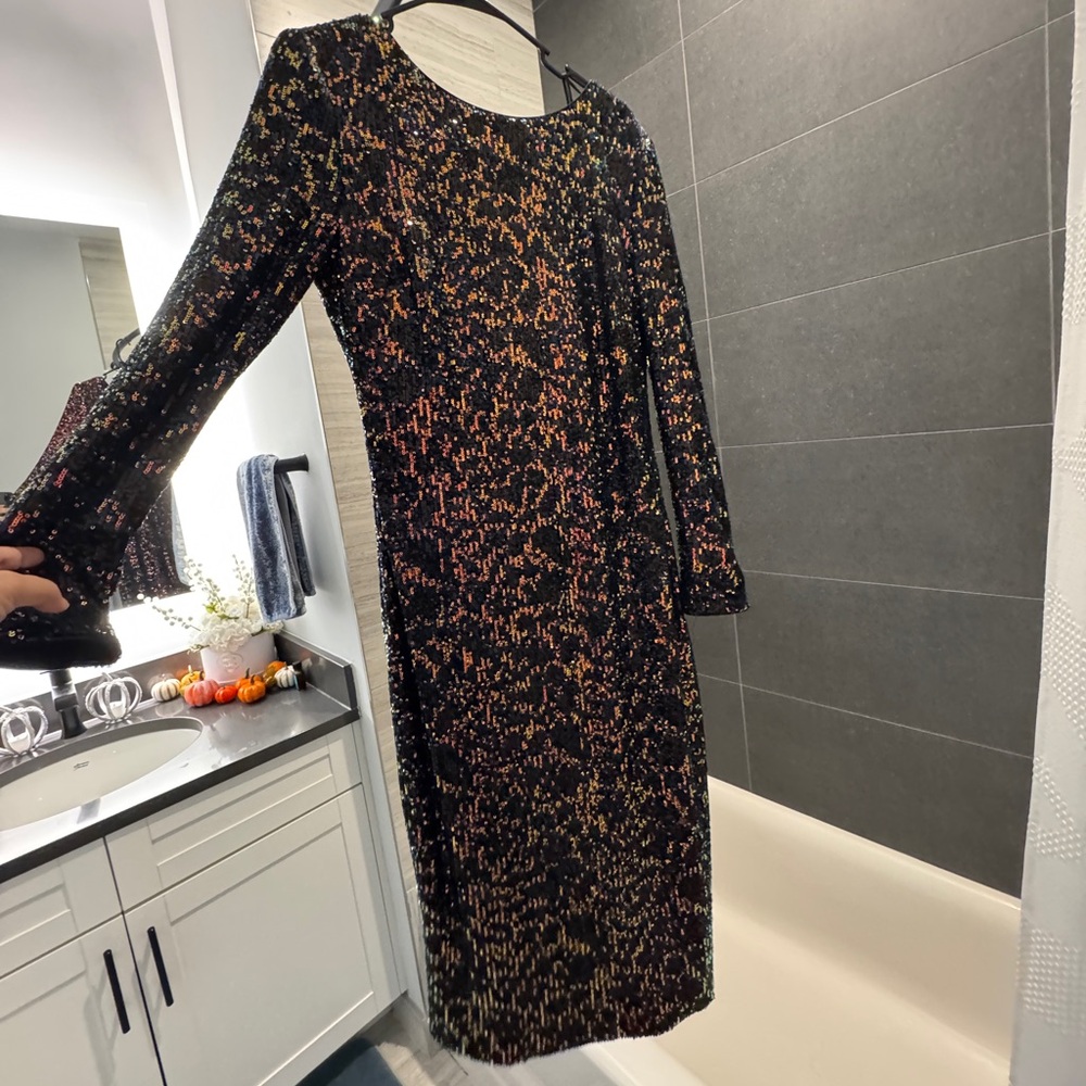 Dress the population Sequin Long Sleeve Dress